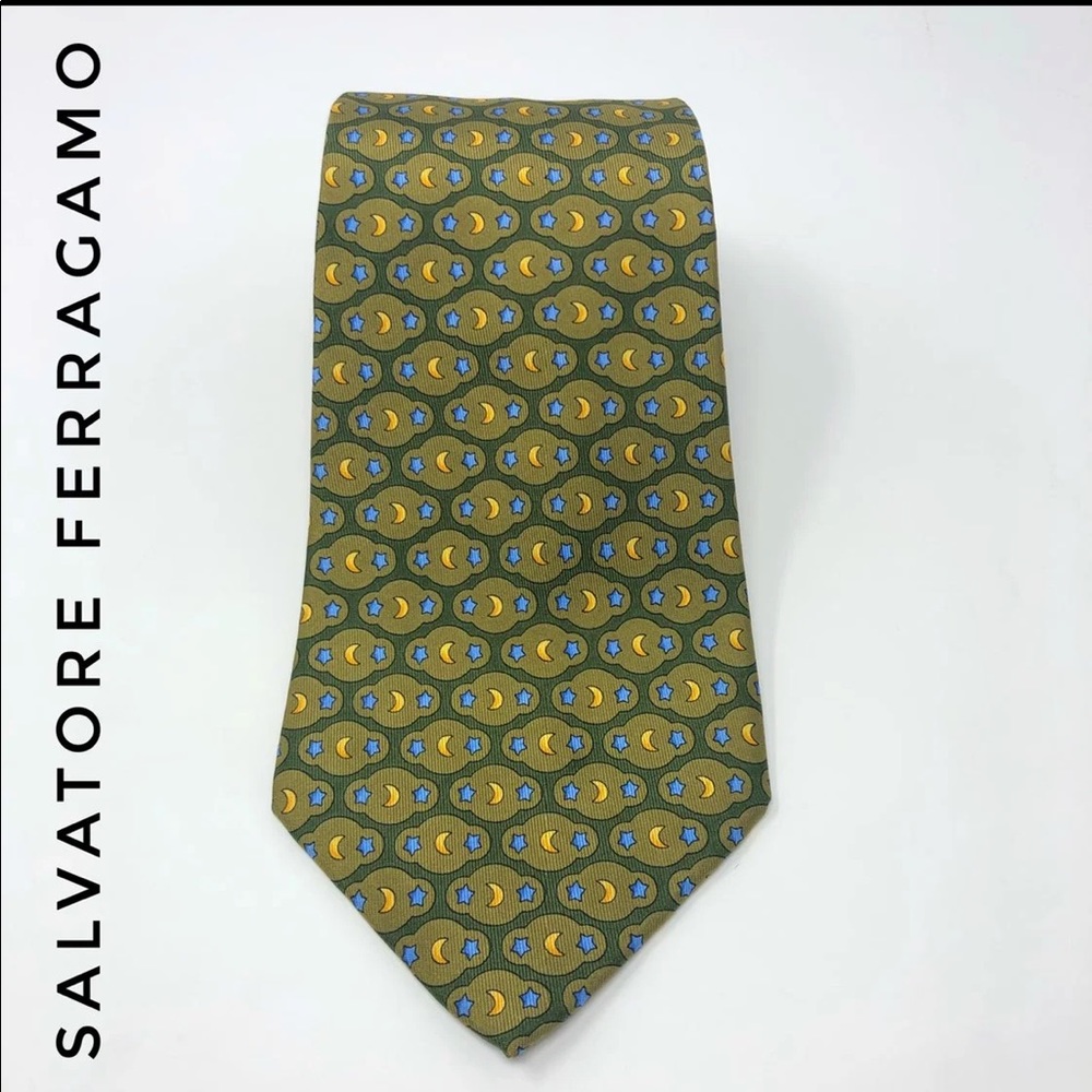 Salvatore Ferragamo Green Moon Tie EUC